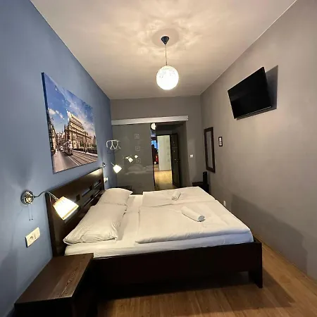 Central Studios Апарт-отель 3*