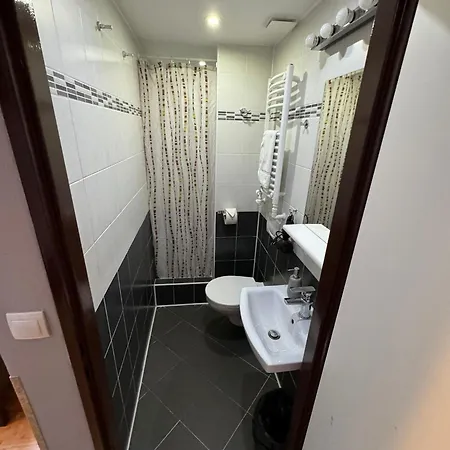 Ξενοδοχείο Central Studios 3*
