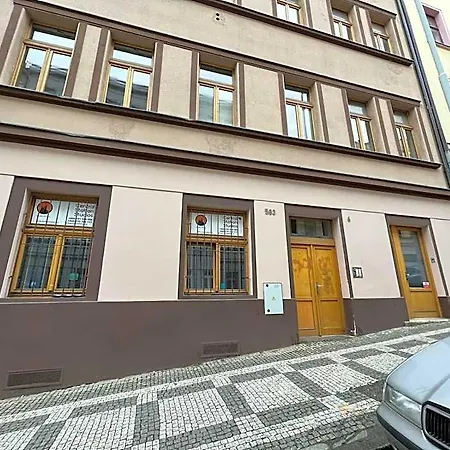 Central Studios Apartahotel 3*