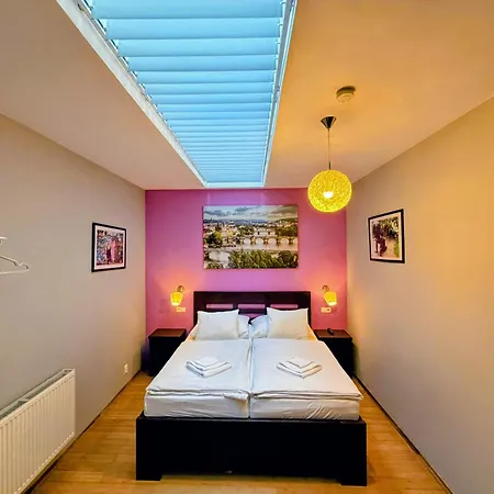 Central Studios Appart hôtel 3*
